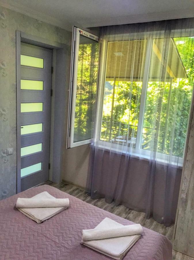 Borjomi Veranda Luaran gambar
